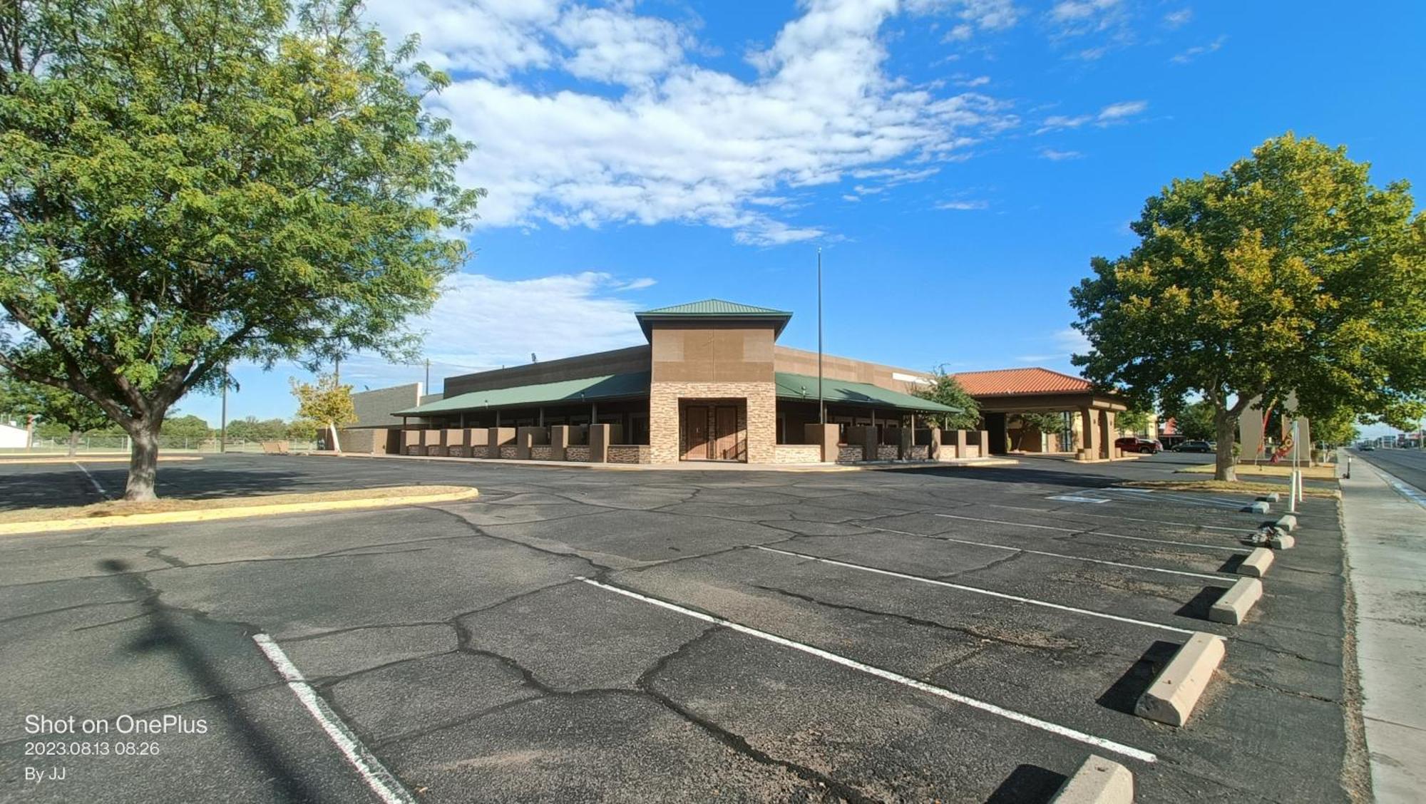 Clarion Inn & Suites, Roswell Exterior photo